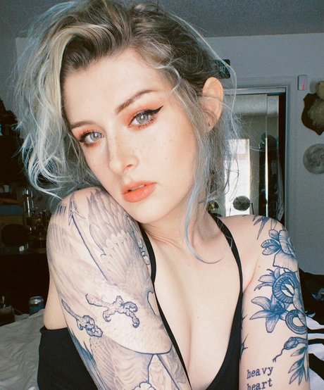 Mothica OnlyFans Beiträge