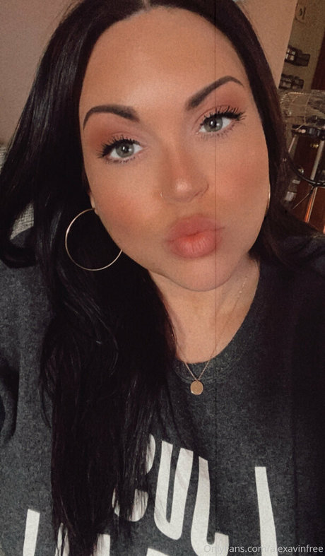 alexavinfree OnlyFans Star
