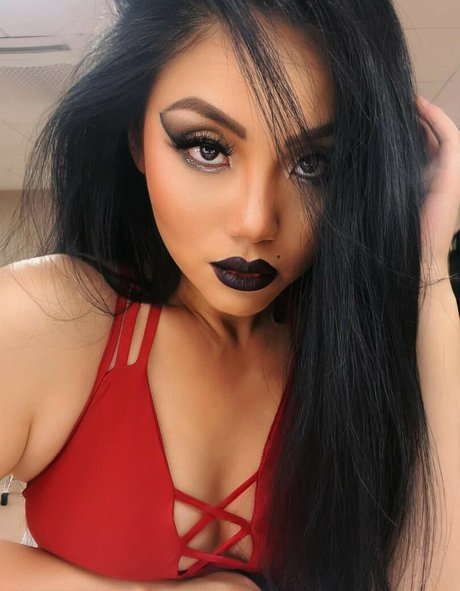 schlaffe milf onlyfans schön nackt Content