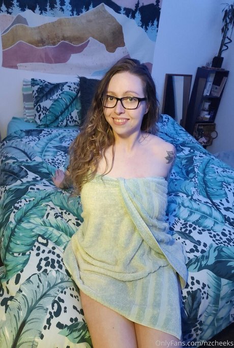 nzcheeks OnlyFans Sextape