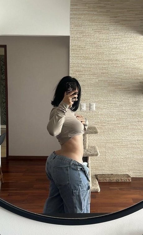 SacraLuna OnlyFans Lesbisch