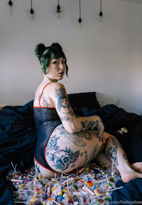 helloyelow Nacktbilder von OnlyFans geleakt