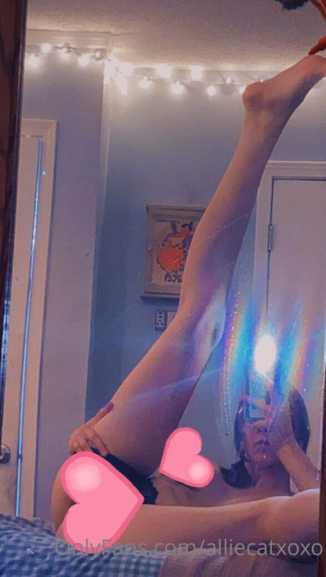 alliecatxoxo OnlyFans Sex Leaks