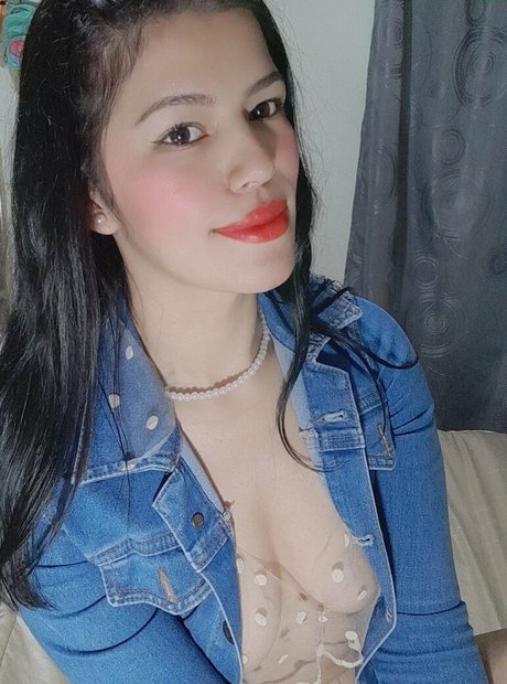 Elvira Nacktbilder von OnlyFans geleakt