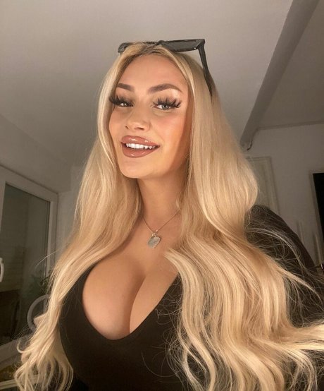 lu isaa Kostenloses OnlyFans