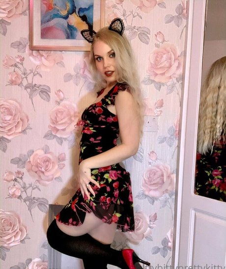 ittybittyprettykittyfree OnlyFans geleakter Pornografie
