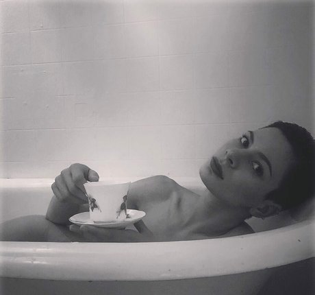 c antoinettemarie Neue geleakte OnlyFans-Inhalte