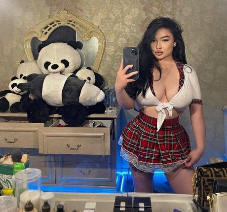 Dakarimova Zhansaya OnlyFans explizite Inhalte