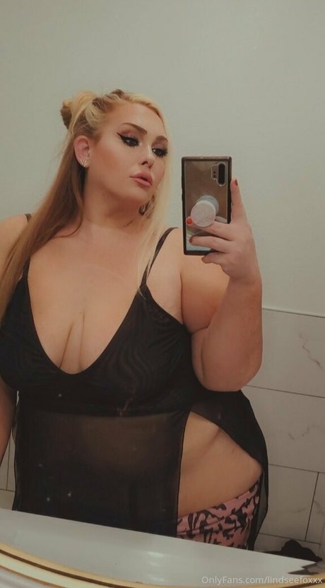 lindseefoxxx OnlyFans geleakter Pornografie