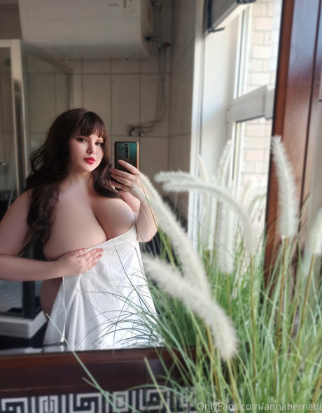 annabernadi OnlyFans Leak