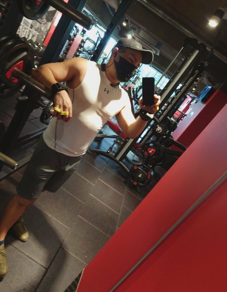 largedogcollar Nacktbilder von OnlyFans geleakt