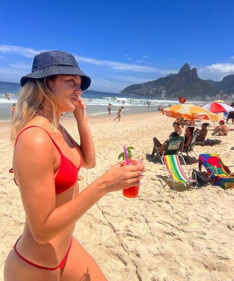 Elina Rodriguez Nacktpornos auf OnlyFans