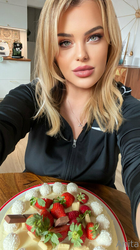 Lovewithanita OnlyFans-Creator