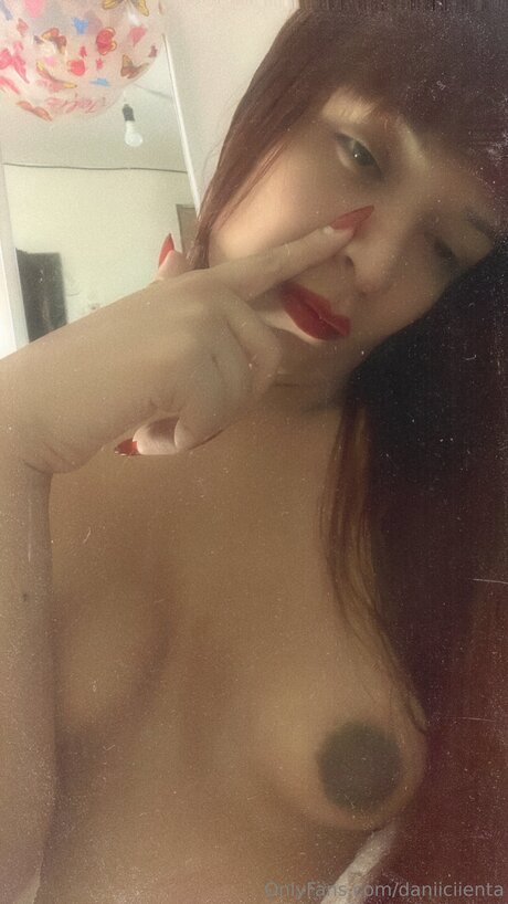 Daniiciienta Leaks von Nacktbildern auf OnlyFans