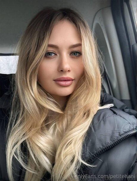 Petitehani Nacktbilder von OnlyFans