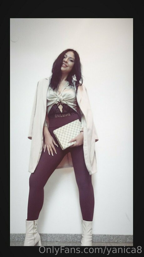 Yanica8 OnlyFans nackt