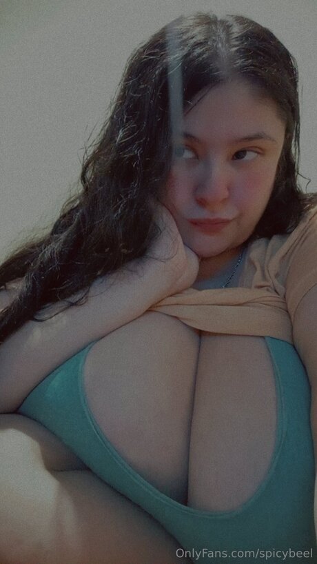 Spicybeel Heiße OnlyFans Inhalte