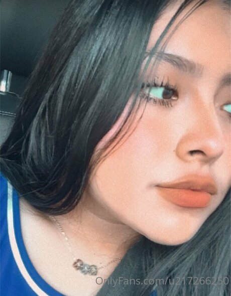 Estrellita Valen NSFW OnlyFans