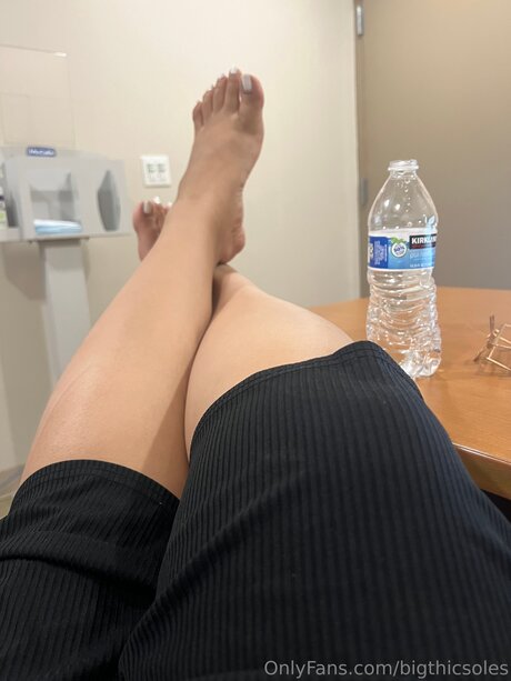 Bigthicsoles OnlyFans Model Bilder