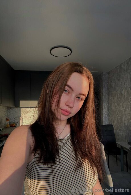 Bellastars OnlyFans-Inhalte