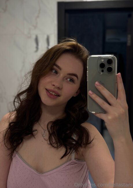 Bellastars OnlyFans Bilder