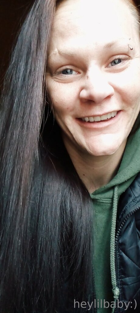 Heylilbaby OnlyFans nackte Brüste