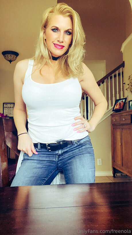 Freenola Kostenlose OnlyFans-Pornos