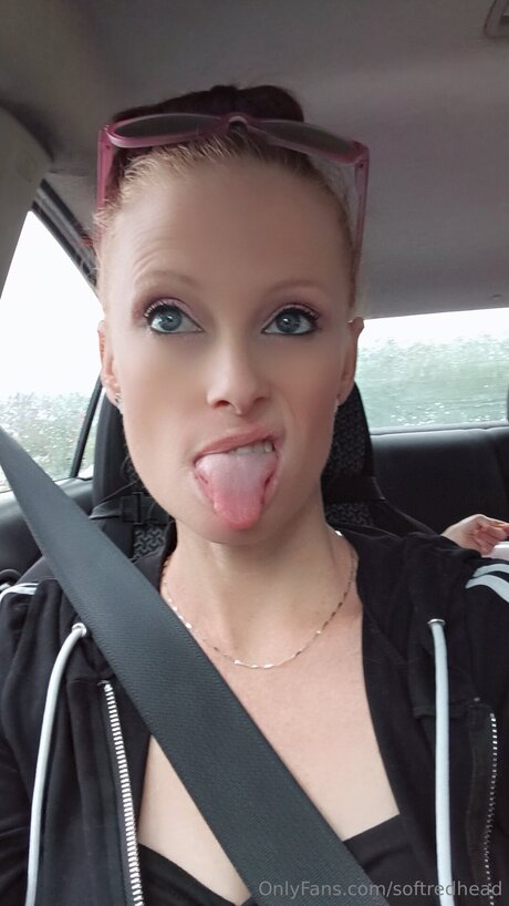 Softredhead Oben ohne OnlyFans