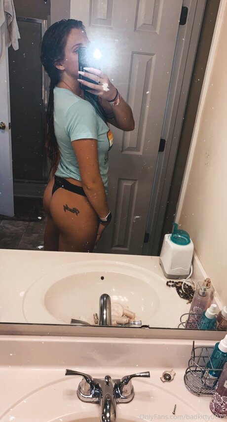 Badkitty0077 OnlyFans Lesbisch