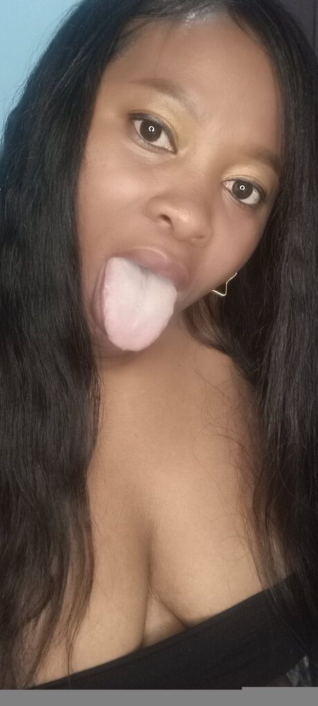 Kamii1445 OnlyFans Gratis-Inhalte