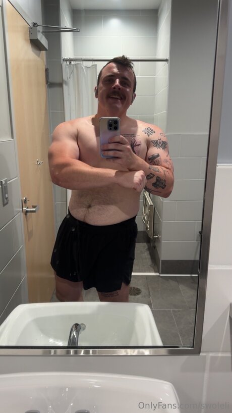 Swoleli Model OnlyFans Foto