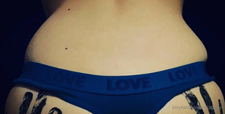 Lxl Kxttyxo Nacktbilder von OnlyFans geleakt