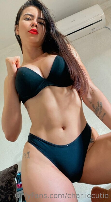 Charliecutie OnlyFans Leaks