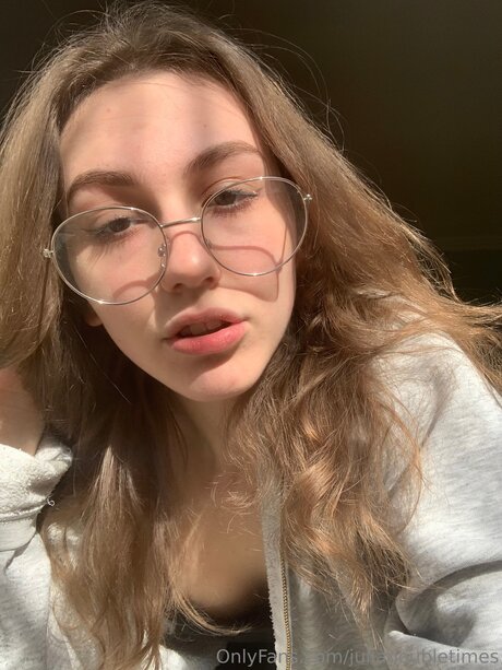 Juliadoubletimes Heiße OnlyFans Inhalte