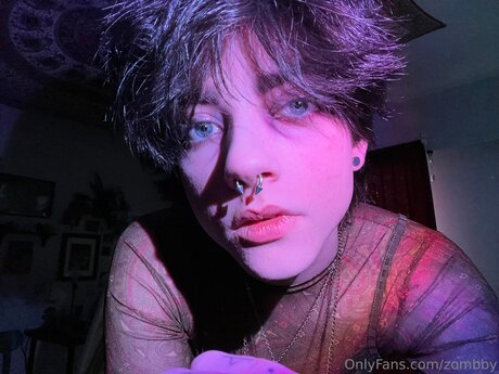 Zombby Nacktbilder von OnlyFans