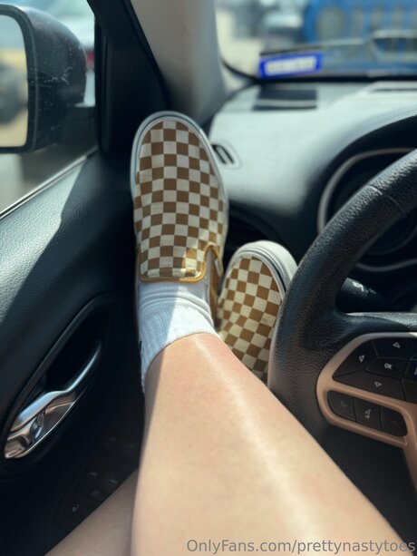 Prettynastytoes OnlyFans Leak