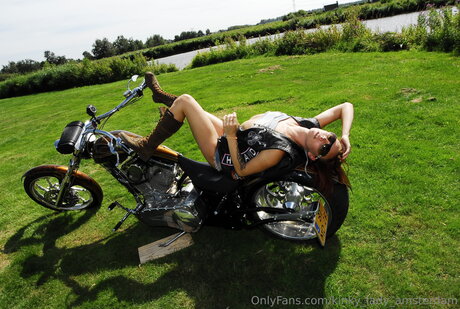 Kinky Lady Amsterdam Leaked OnlyFans Porn