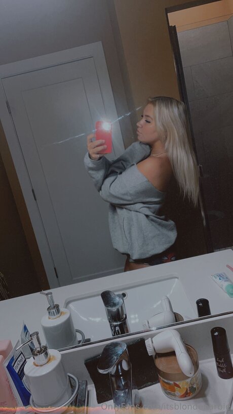 Itsblondebarbie OnlyFans