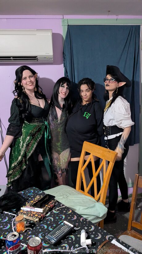 Showmeyourcrits Nacktbilder von OnlyFans