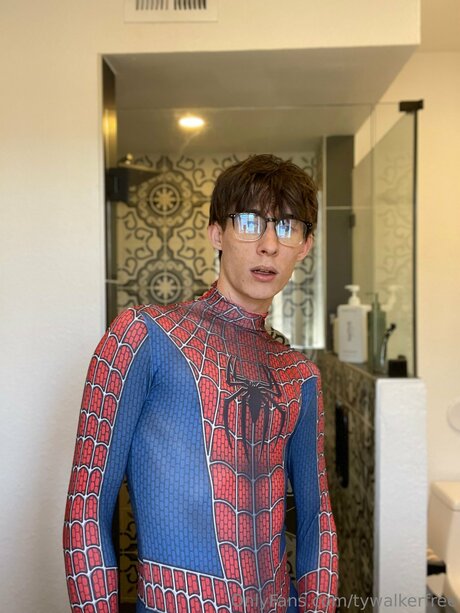 Tywalkerfree OnlyFans Bilder