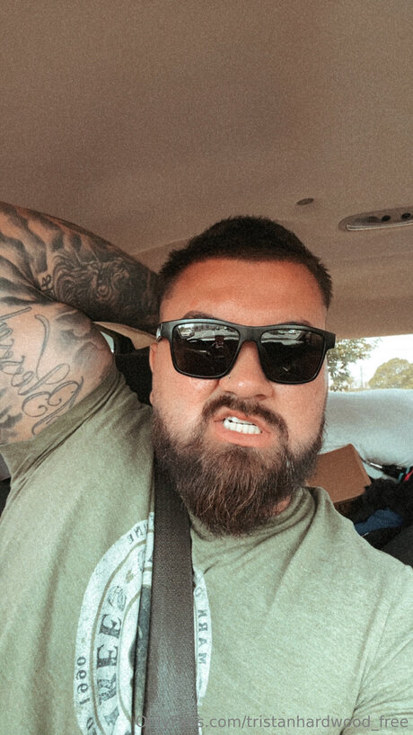 Tristanhardwoodxxx Nacktpornos auf OnlyFans