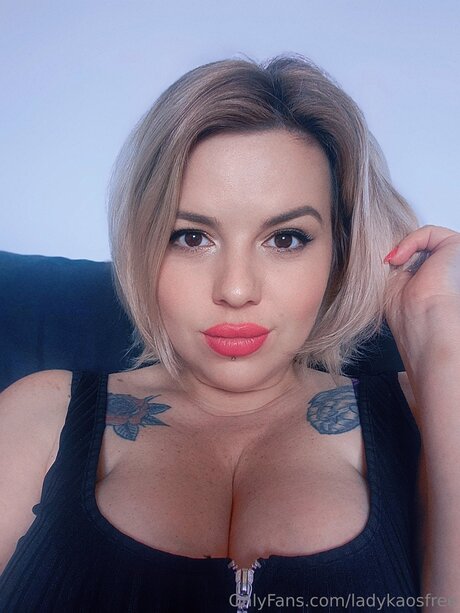 Ladykaosfree OnlyFans Inhaltstyp