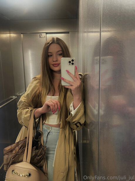 Juli Jul Nacktbilder OnlyFans Geleakt