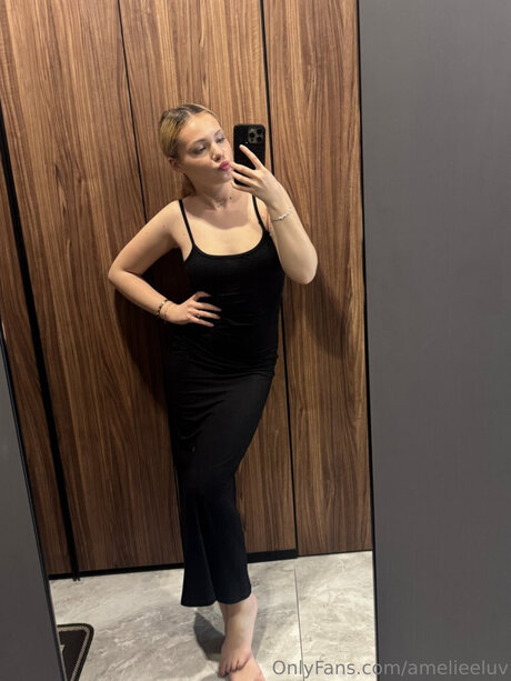 Amelieeluv Leak von OnlyFans-Inhalten