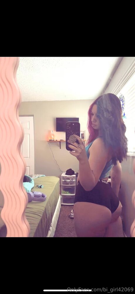 Bi Girl42069 OnlyFans Pornografie