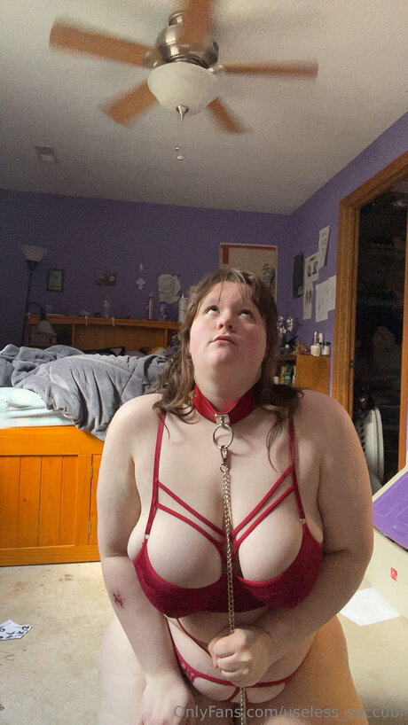 Useless Succubi Nackt auf OnlyFans Leak