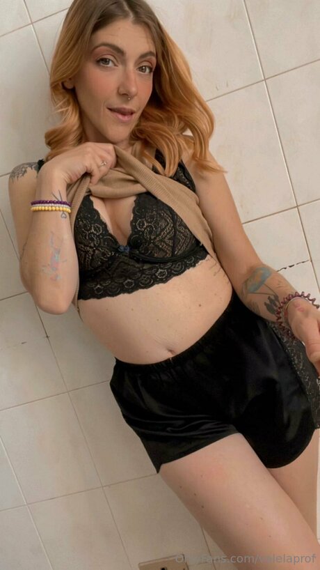 Latuavale OnlyFans schlank