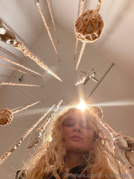 Eva Bambano OnlyFans Striptease