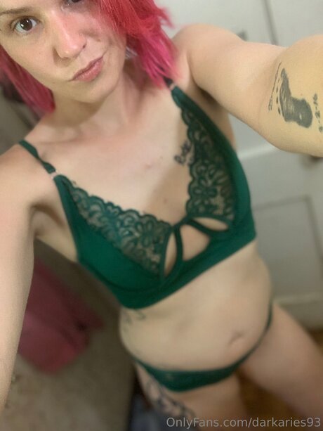 Darkaries93 OnlyFans Lesbisch