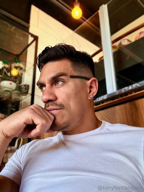 Tonyfontana OnlyFans Brüste Bild